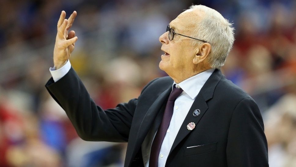 Легенда удря рамо на Попович и Спърс