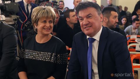Весела Лечева: Днес българският футбол и спорт скърбят