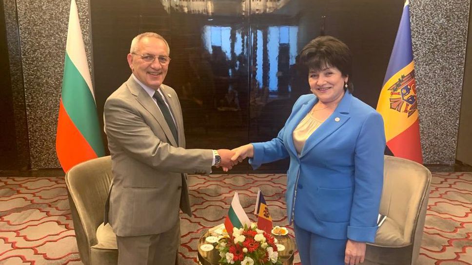 Министър Кузманов проведе двустранни срещи в Истанбул