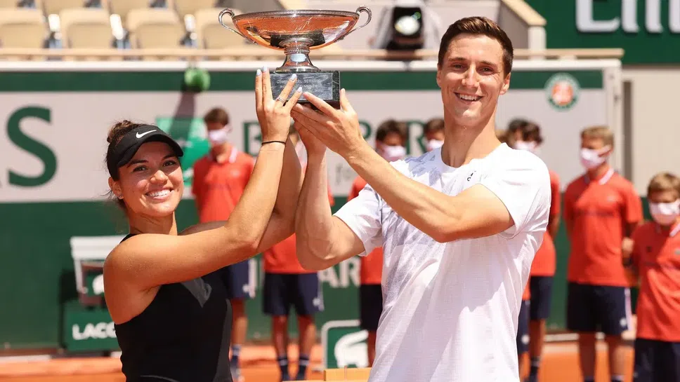 Кравчик и Солсбъри спечелиха титлата при смесените двойки