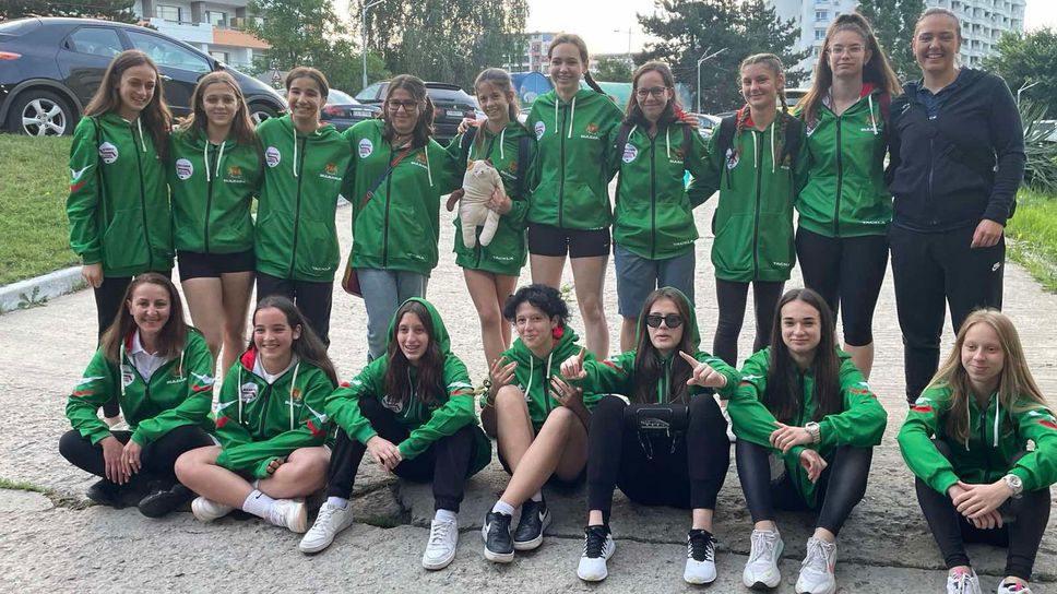 Националният отбор за девойки до 18 години пристигна в Турция за дебютно участие в Балканиадата по хокей на лед