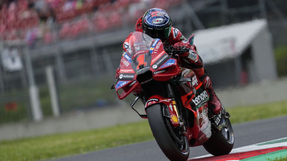 Баная триумфира в спринта на "Муджело", Дукати окупира топ 5