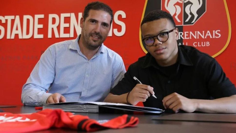 Българският юношески национал Стивън Гаоте отбеляза своя дебютен гол за