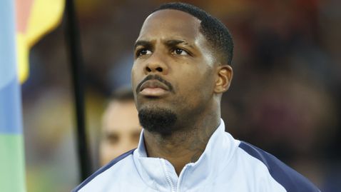  Челси се отхвърли от опитите си да притегли Менян 