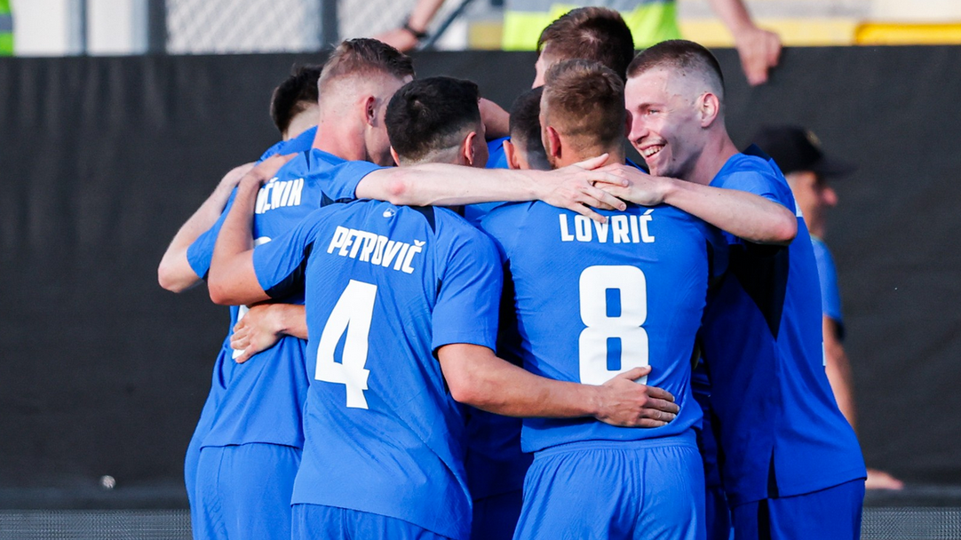 Словения надви Босна и Херцеговина в Целье