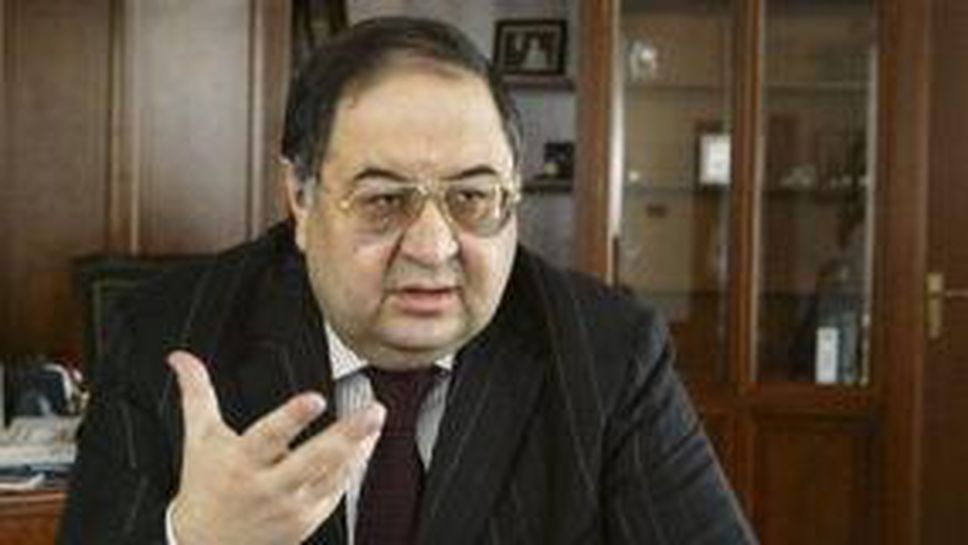 Усманов продължава с изкупуването на Арсенал