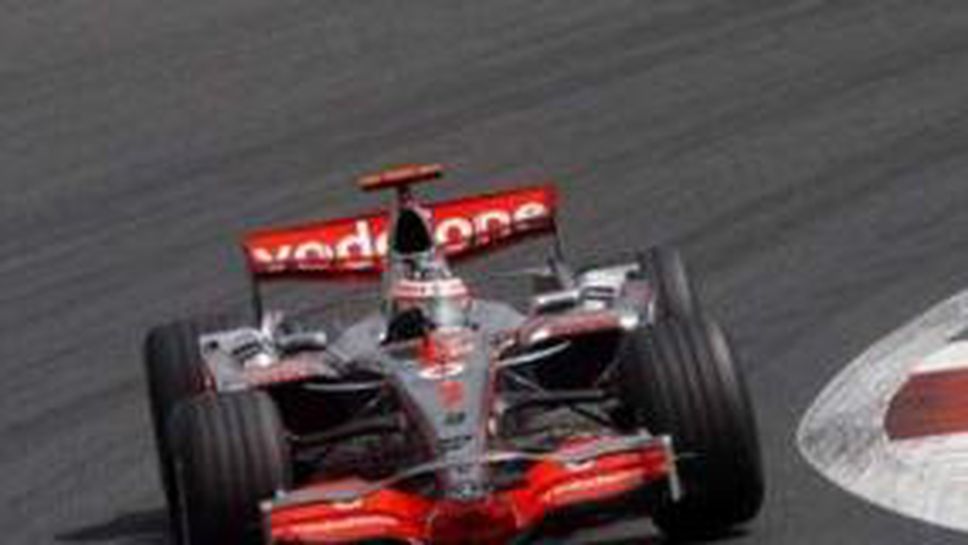 Алонсо: С Хамилтън няма да се ударим