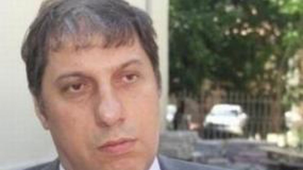 Назифоглу черпи с баклава, така се правело в Турция