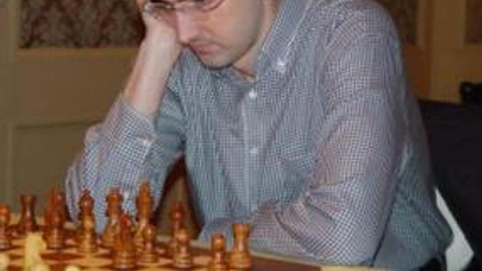 Крамник изгуби титлата си, Ананд вече я докосва
