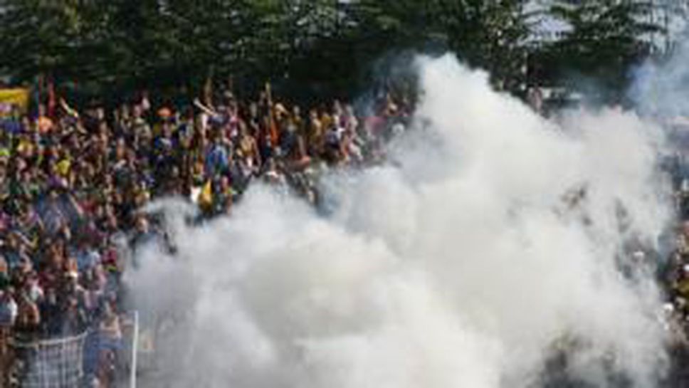 Полицаи пребиха фен на Локо, обиждат в ложата Христолов на "жълтур"