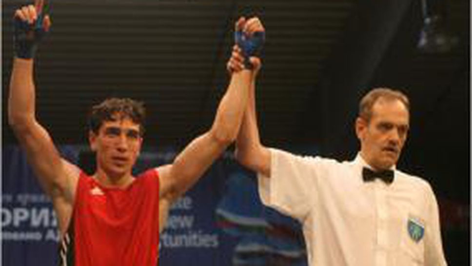 Двама наши боксьори в Топ 3 на света