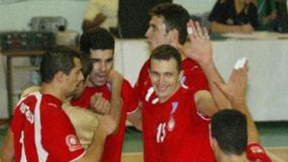 Боян Йорданов и Краси Гайдарски носят втора победа на Олимпиакос в Гърция