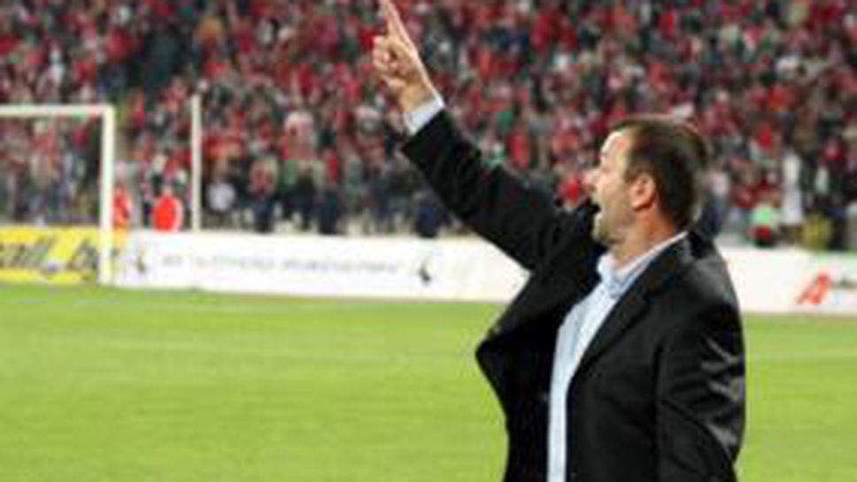 Стойчо: Казах на Данчо да изрита топката в тъч или аут