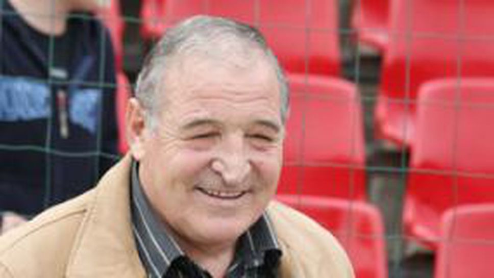 Пенев готви оставка