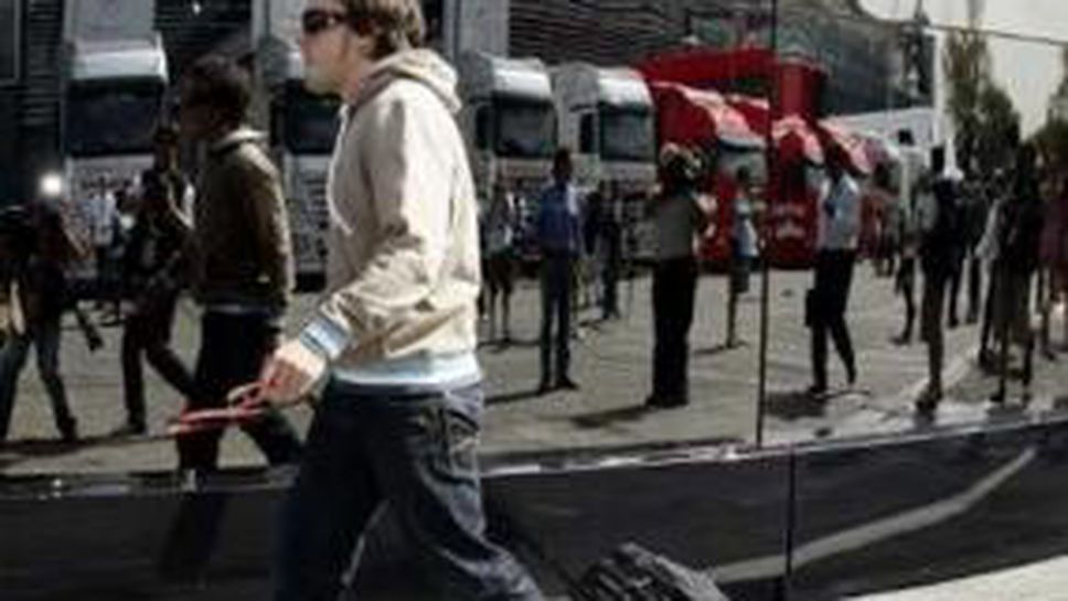 Де ла Роса съветва Алонсо да не напуска Макларън