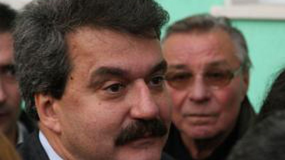 Батков: БФС покани Мъри за национален селекционер