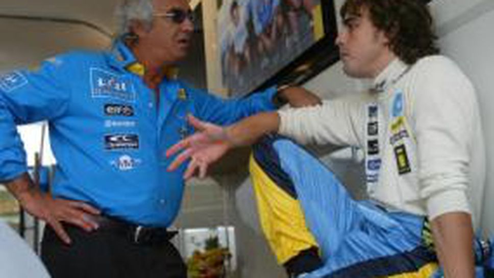 Бриаторе: Алонсо да си беше останал в Рено