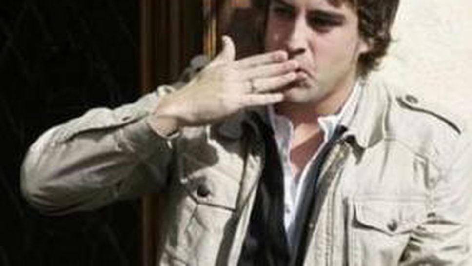 Агент на Алонсо се среща с босове на Ред Бул