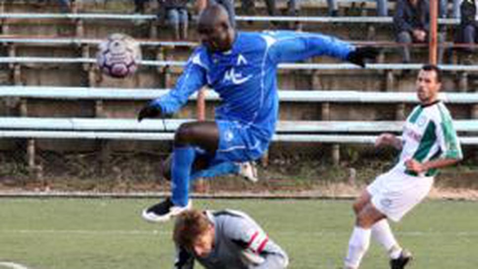 Джайеоба и Топузаков бележат за шампионите срещу Вихрен