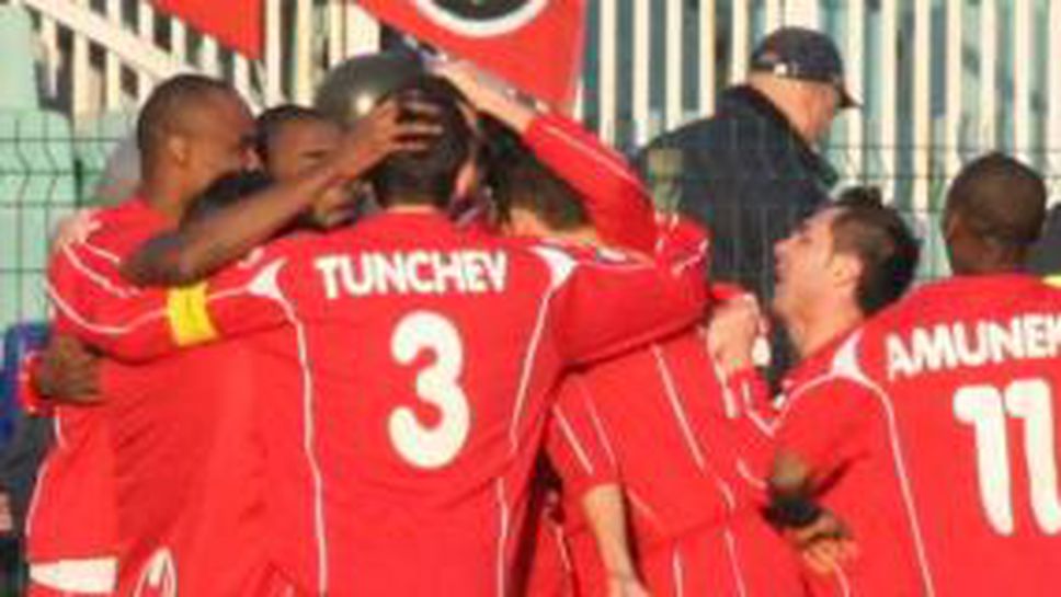 ЦСКА надхитри с 1:0 Левски в слаб мач