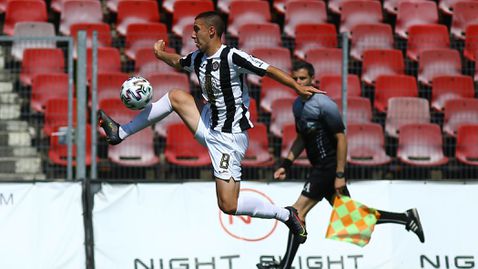 Бивш халф на Локо (Пд) и Локо (София) кара проби в Крумовград