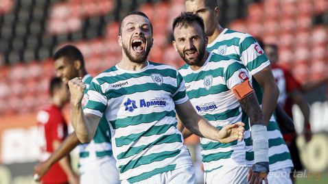 Илиан Илиев определи групата за мача с Левски