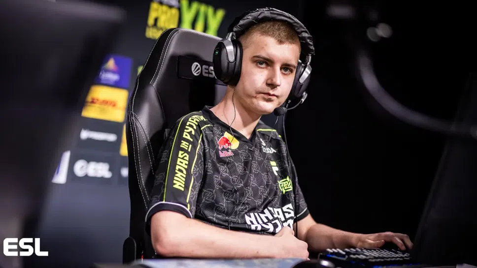 Ninjas in Pyjamas преговарят за привличането на xKacpersky