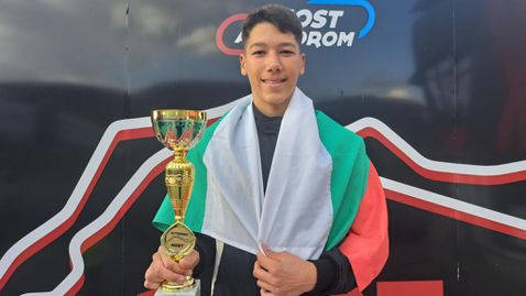 Марти Стоянов с победа в Carbonia Cup, бори се за титлата