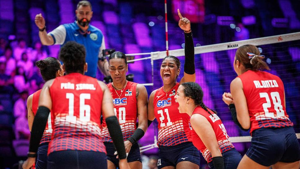 Доминиканската република с много важна победа във VNL след драма срещу Украйна