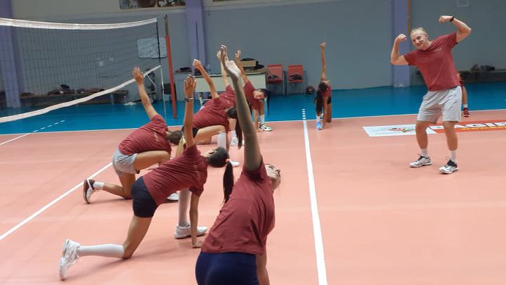 Волейболистките на Казанлък започнаха подготовка