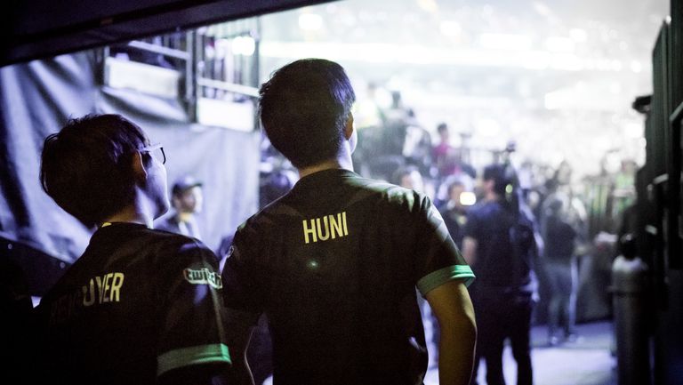 Хео HuniСунг-хун официално прекрати състезателната си кариера по League of