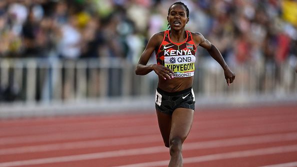 30 стотни разделиха Фейт Кипиегон от световния рекорд на 1500 м
