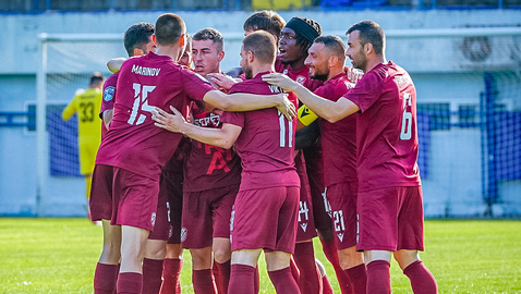 Фратрия не се шегува - 3 от 3 и поведе еднолично във Втора лига