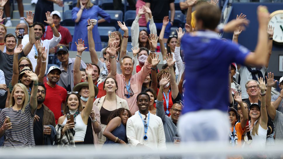 Медведев е първият финалист на US Open