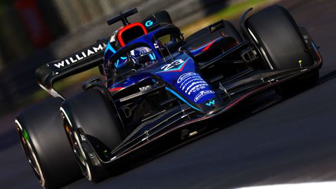  Албон пропуща остатъка от уикенда в Италия, Де Врийс го сменя 