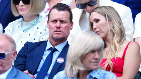 Наказаха Лейтън Хюит заради грубиянство към допинг ченге