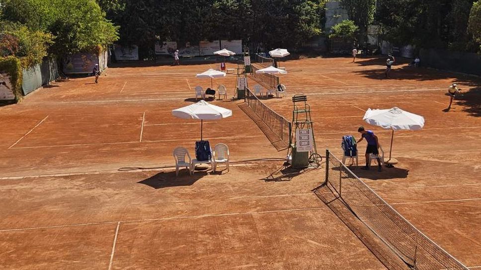 Десет български тенисисти четирима юноши и шест девойки се класираха