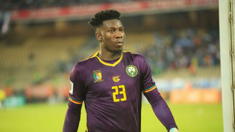  Изнервеният Онана си го изкара на почитател 