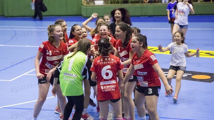 Бъки победи Спартак Плевен в женското хандбално първенство