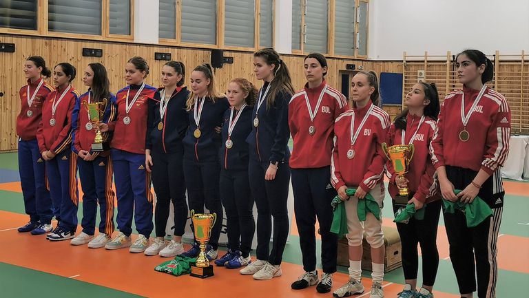 Българските кадетки завършиха на трето място отборно в силния турнир