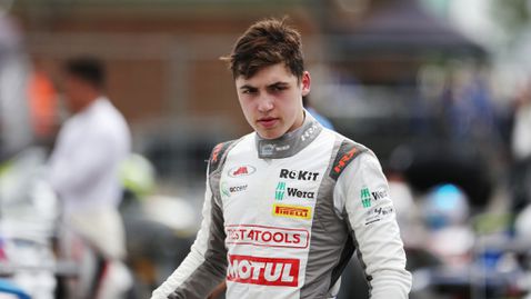 Георги Димитров завърши 8-и в британската Формула 4