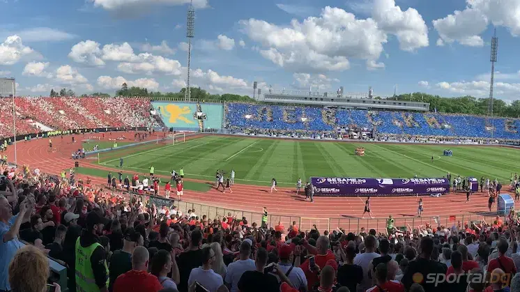 Феновете на Левски изкупиха над 12 000 билета за Суперкупата, "червените" резервираха три пъти по-малко на този етап