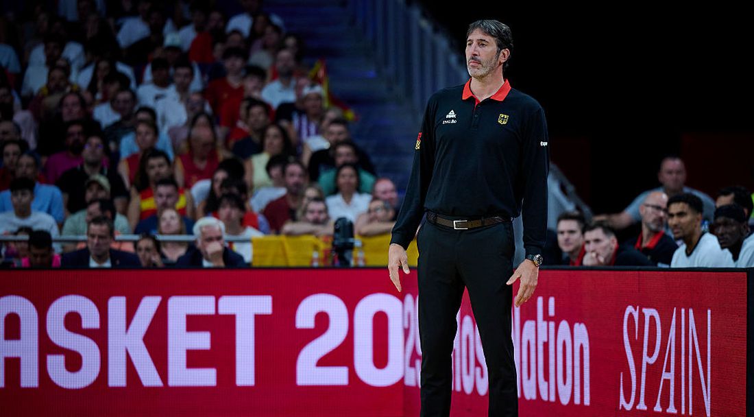 Алекс Мумбру остава в болница