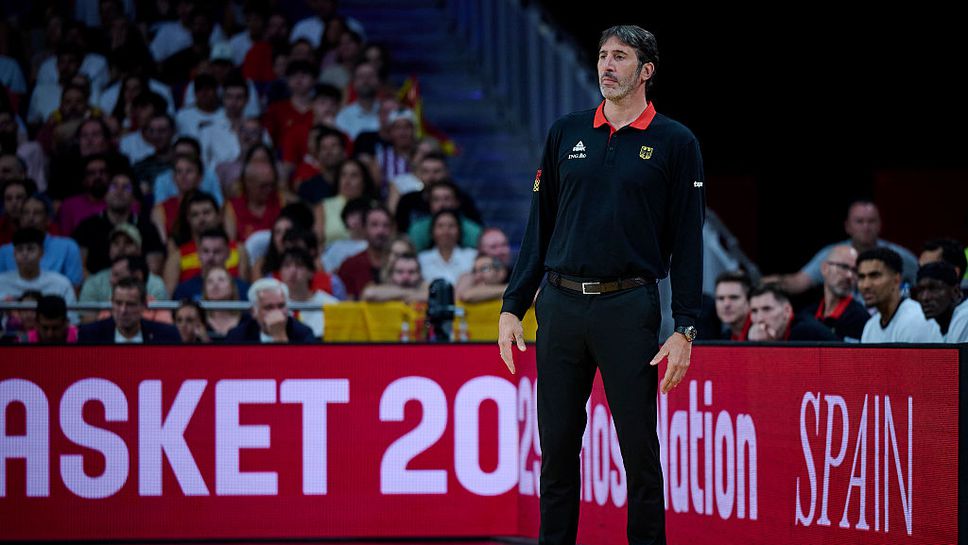 Алекс Мумбру остава в болница