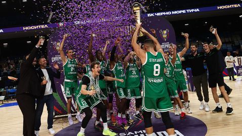 Черно море Тича показва историческата Суперкупа на феновете преди мача с Ботев Враца