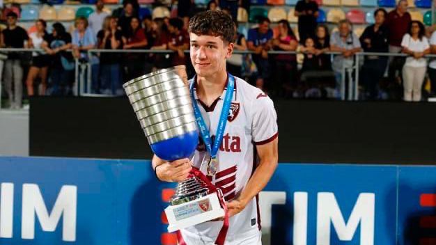 Български талант впечатлява в Италия: Борислав Пенков продължава възхода си в Торино