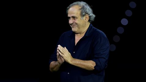 Крилата в момента са най-креативните футболисти, смята Платини