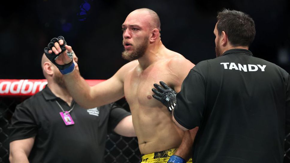 Братът на Джони Уокър остана без съперник за UFC Рио