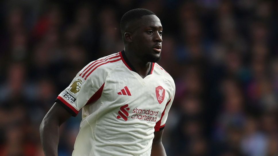 Конате също отпадна от състава на Франция и се завърна в Ливърпул