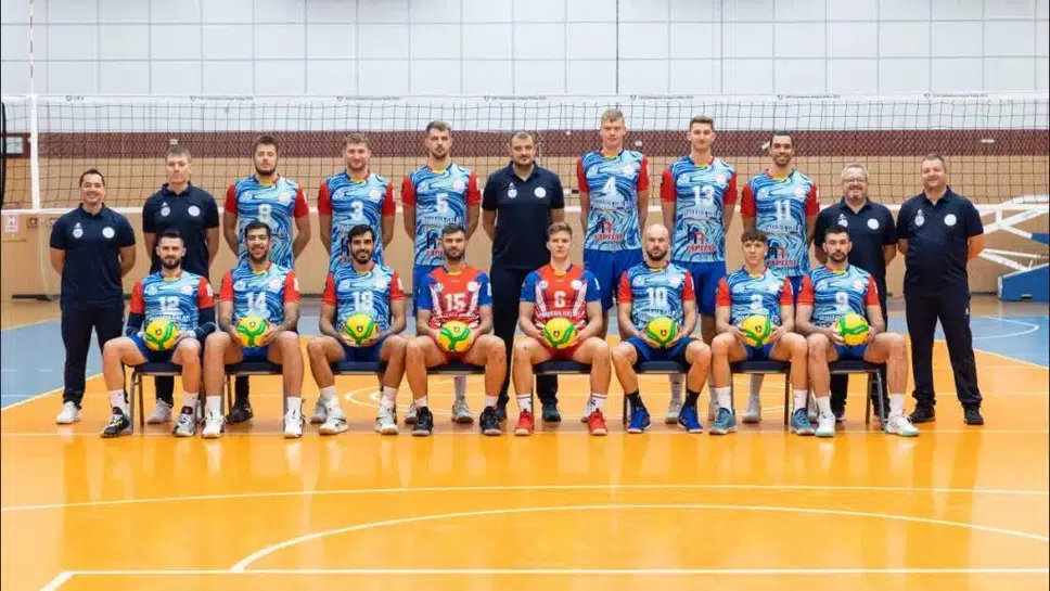 Либеро на Аркада игра при двама български треньори, румънският тим имат 8 чужденци от 7 държави